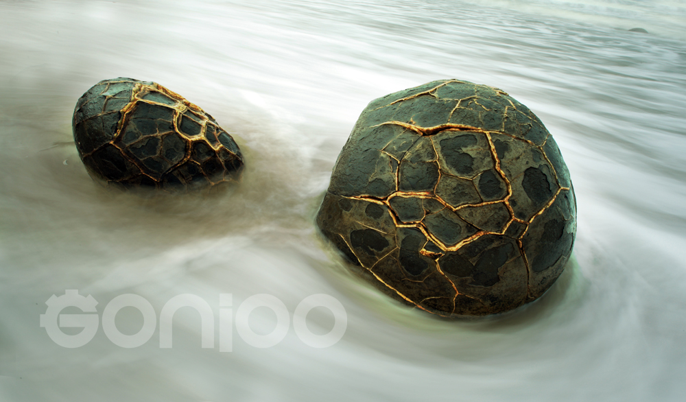 moreaki boulders